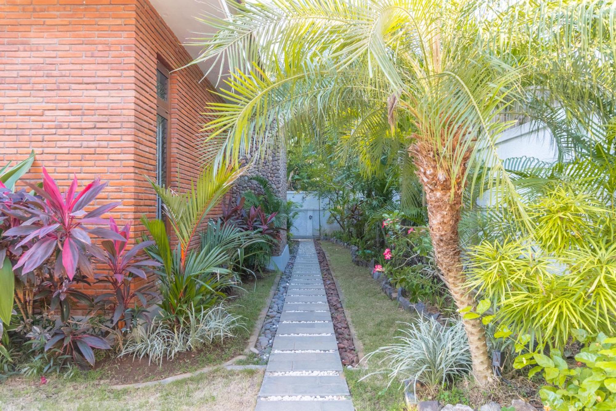 Dani Private Villa - 2Br Private Pool Villa In Tejakula North Bali Gretek Экстерьер фото